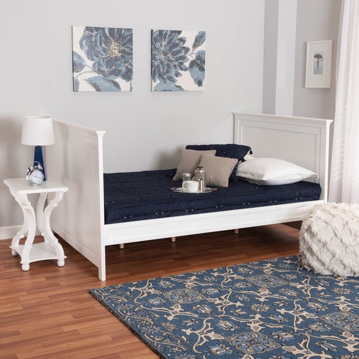 CERI  WHITE FINISHED WOOD TWIN SIZE DAYBED